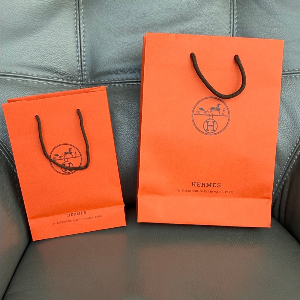 Hermes shopping gift orange bags 2 different sizes like new - Picture 3 of 10